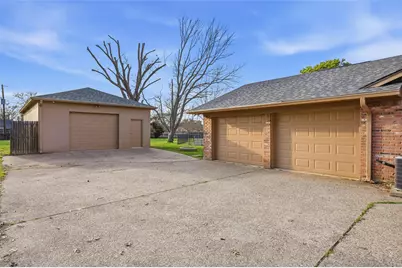 6208 Windsong Drive, Arlington, TX 76001 - Photo 37