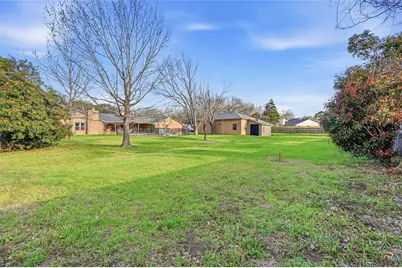 6208 Windsong Drive, Arlington, TX 76001 - Photo 35