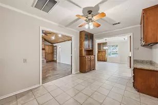 6208 Windsong Dr, Arlington, TX 76001 - Photo 11