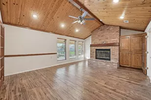 6208 Windsong Dr, Arlington, TX 76001 - Photo 9