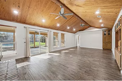 6208 Windsong Drive, Arlington, TX 76001 - Photo 7
