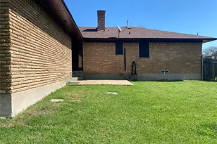 1315 Willowcreek Dr, Lancaster, TX 75146 - Photo 27