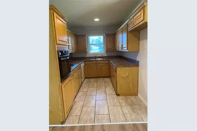 1315 Willow Creek Drive, Lancaster, TX 75146 - Photo 13