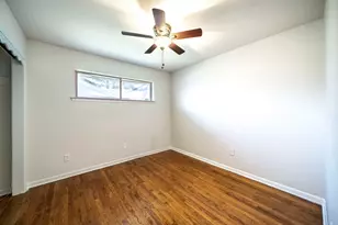 1315 Willowcreek Dr, Lancaster, TX 75146 - Photo 25