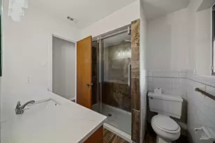 1315 Willowcreek Dr, Lancaster, TX 75146 - Photo 23