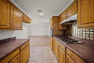 1315 Willowcreek Dr, Lancaster, TX 75146 - Photo 15