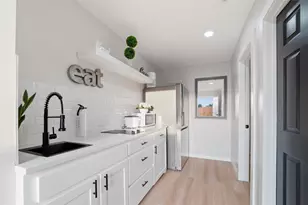 614 Greenbrook Ln, Grand Prairie, TX 75052 - Photo 35