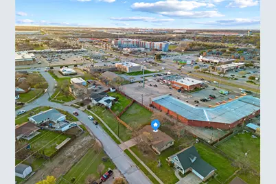 614 Greenbrook Lane, Grand Prairie, TX 75052 - Photo 11