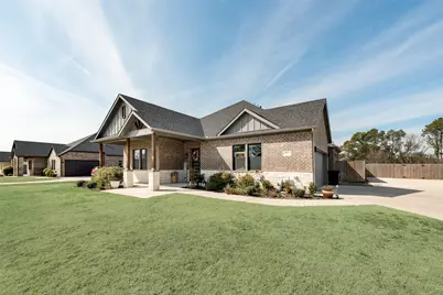 327 Lovers Lane, Terrell, TX 75160 - Photo 3