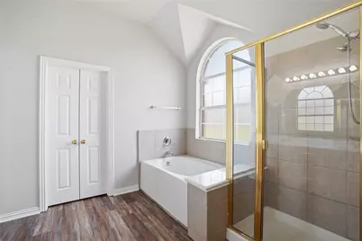 500 Surry Court, Saginaw, TX 76179 - Photo 19