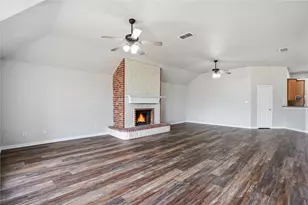 500 Surry Ct, Saginaw, TX 76179 - Photo 13
