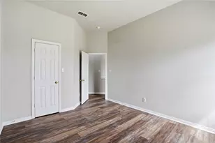 500 Surry Ct, Saginaw, TX 76179 - Photo 21