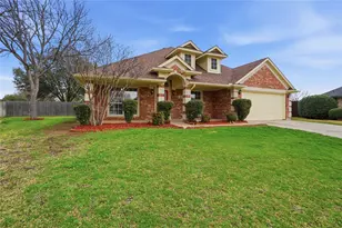 500 Surry Ct, Saginaw, TX 76179 - Photo 1