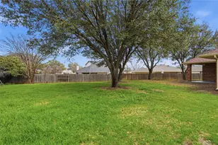 500 Surry Ct, Saginaw, TX 76179 - Photo 29