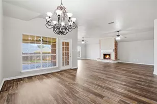 500 Surry Ct, Saginaw, TX 76179 - Photo 11