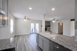 4017 Sweetbriar Dr, Garland, TX 75042 - Photo 7