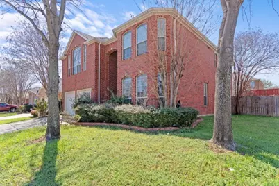 3015 Honey Locust Drive, Euless, TX 76039 - Photo 3