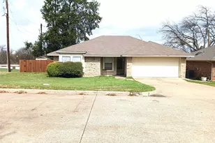 1728 N Bent Tree Trail, Grand Prairie, TX 75052 - Photo 1