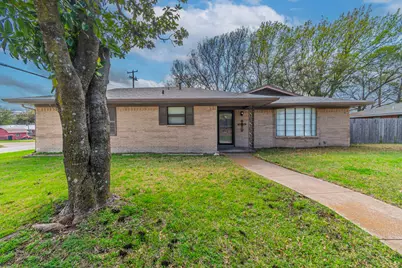 1201 Crestridge Street, Ennis, TX 75119 - Photo 1