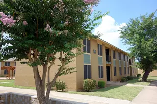 1212 Glen Garden Dr, Fort Worth, TX 76104 - Photo 9