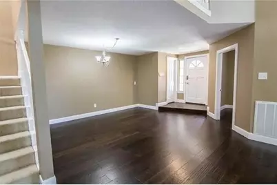 9401 Blue Jay Way, Irving, TX 75063 - Photo 7