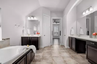 15033 Seventeen Lakes Boulevard, Fort Worth, TX 76262 - Photo 23