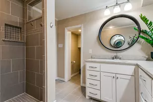 318 Ruth St, Grapevine, TX 76051 - Photo 15