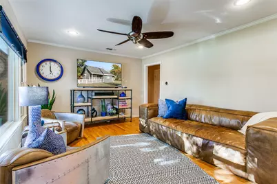 318 Ruth Street, Grapevine, TX 76051 - Photo 5