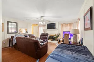 4151 Cedar Dr, Grapevine, TX 76051 - Photo 3