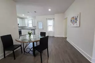 909 W Walker St, Denison, TX 75020 - Photo 5