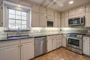 2027 Glenco Terrace, Fort Worth, TX 76110 - Photo 15