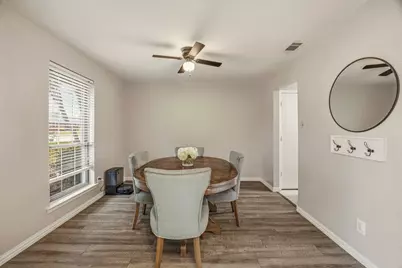 401 Meadow Ridge Drive, Cedar Hill, TX 75104 - Photo 7