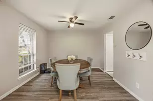 401 Meadow Ridge Dr, Cedar Hill, TX 75104 - Photo 7