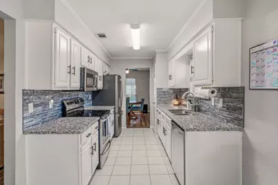 401 Meadow Ridge Drive, Cedar Hill, TX 75104 - Photo 15