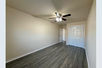 2540 W Rochelle Road, Irving, TX 75062 - Photo 15