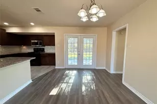 2540 W Rochelle Rd, Irving, TX 75062 - Photo 5