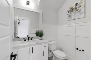 2610 Honor Ct, Sherman, TX 75092 - Photo 9