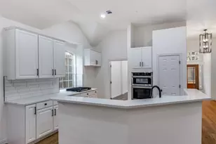 14596 Princeton Ct, Addison, TX 75001 - Photo 7