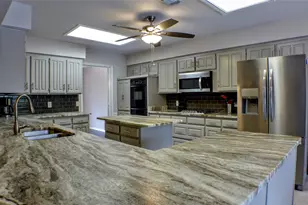 4011 Stonewick Dr, Arlington, TX 76016 - Photo 13