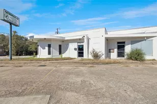 602 E Davis St, Grand Prairie, TX 75050 - Photo 1