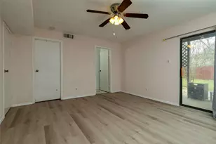 522 Royal Valley Rd, Grand Prairie, TX 75052 - Photo 17