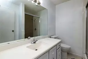 522 Royal Valley Rd, Grand Prairie, TX 75052 - Photo 13