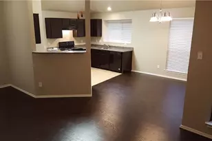 515 Valley Spring Dr, Arlington, TX 76018 - Photo 1