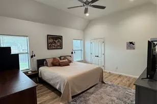 511 Emma St, Grandview, TX 76050 - Photo 7