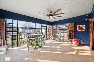 504 W Gilmer St, Ennis, TX 75119 - Photo 5