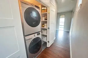 2016 N Fitzhugh Ave, Dallas, TX 75204 - Photo 9