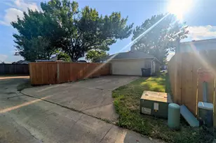 2842 Kingswood Dr, Garland, TX 75040 - Photo 31