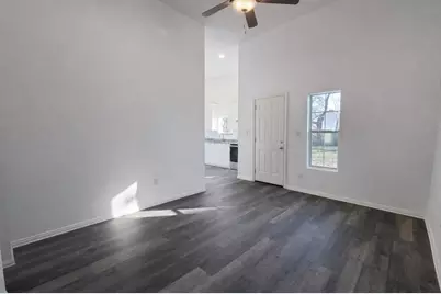 415 W 7th Street, Bonham, TX 75418 - Photo 5