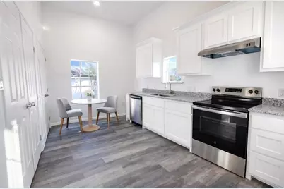 415 W 7th Street, Bonham, TX 75418 - Photo 3