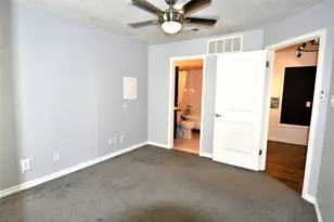 3121 Sondra Dr, Fort Worth, TX 76107 - Photo 7